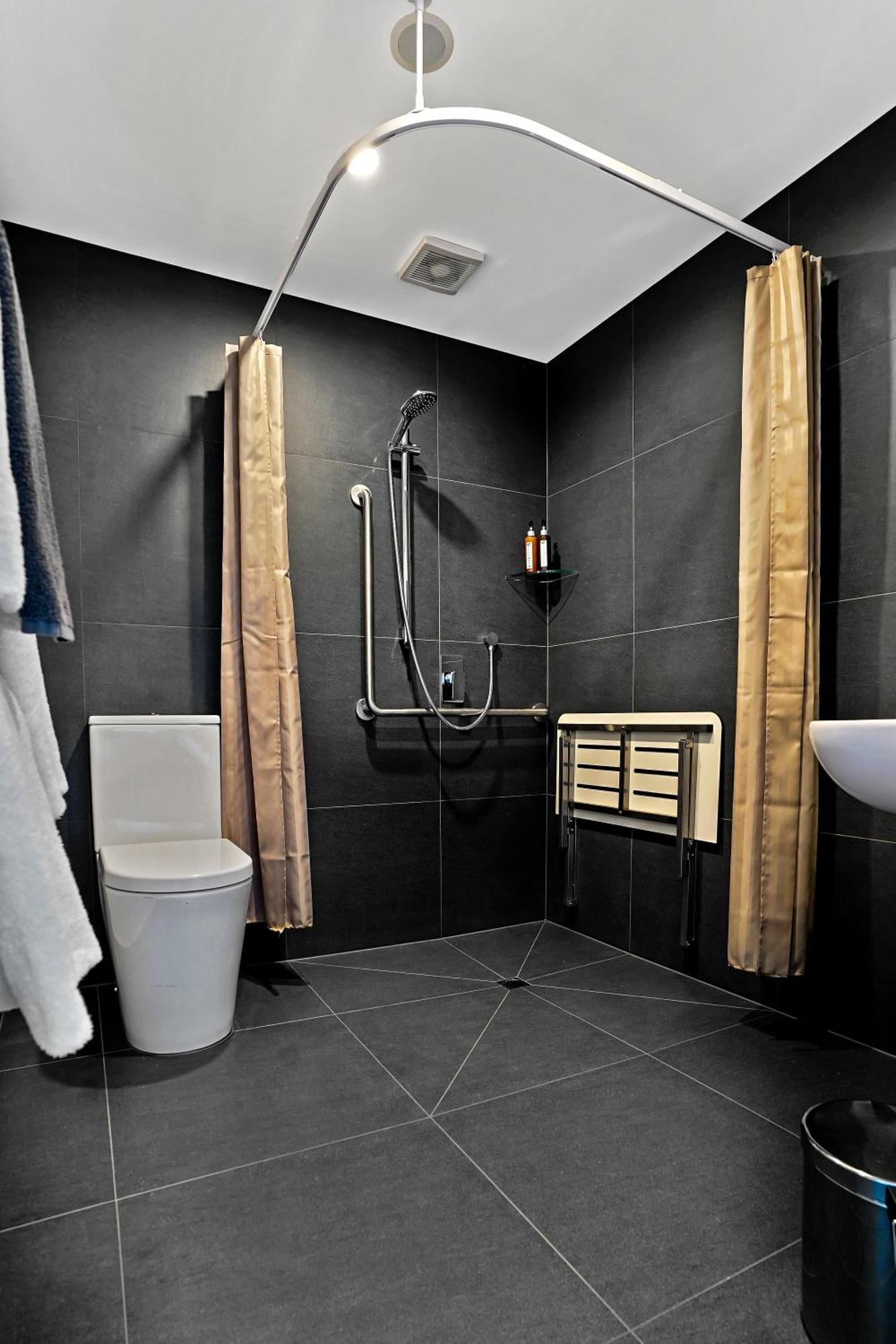 קרומוול Central Park Apartments מראה חיצוני תמונה